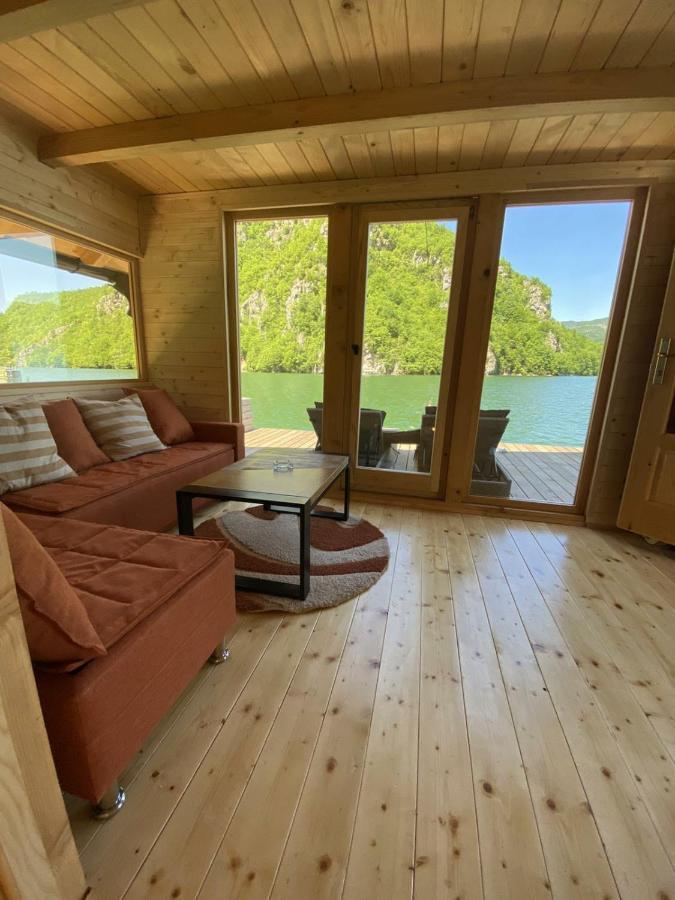 Ferienwohnung Floating House Perucac Exterior foto